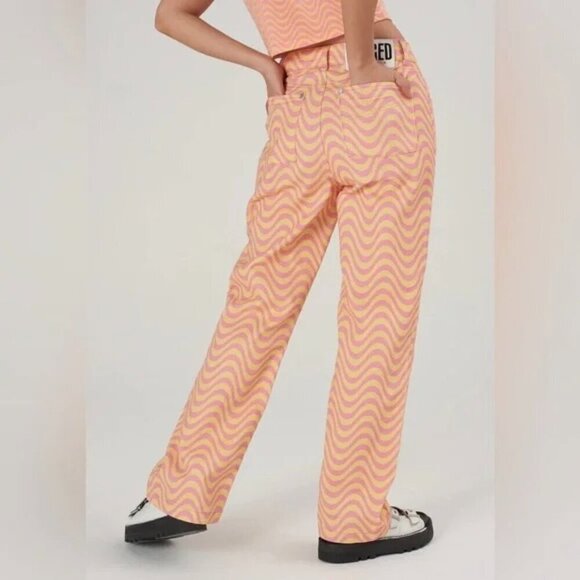 The Ragged Priest Dad Jeans in Wave Print Denim Yellow Pink 28 - Picture 3 of 16